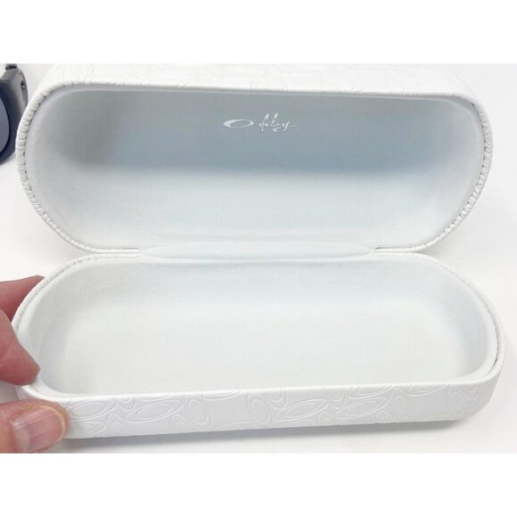 Oakley Flaunt Cinder Red Frame with Grey Lenses NEW in box - Picture 5 of 7